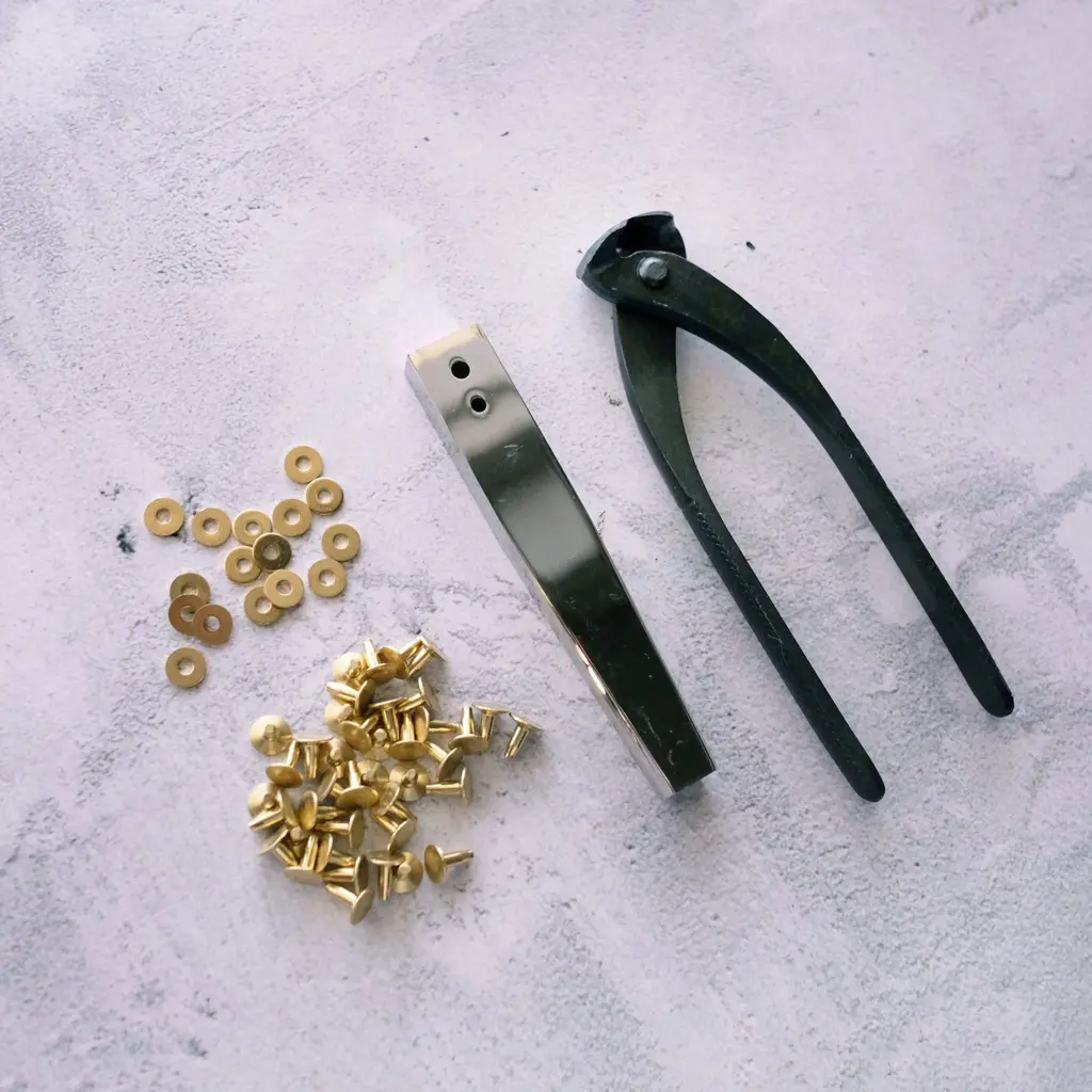 美式堅固型鉚釘 (黃銅).webp